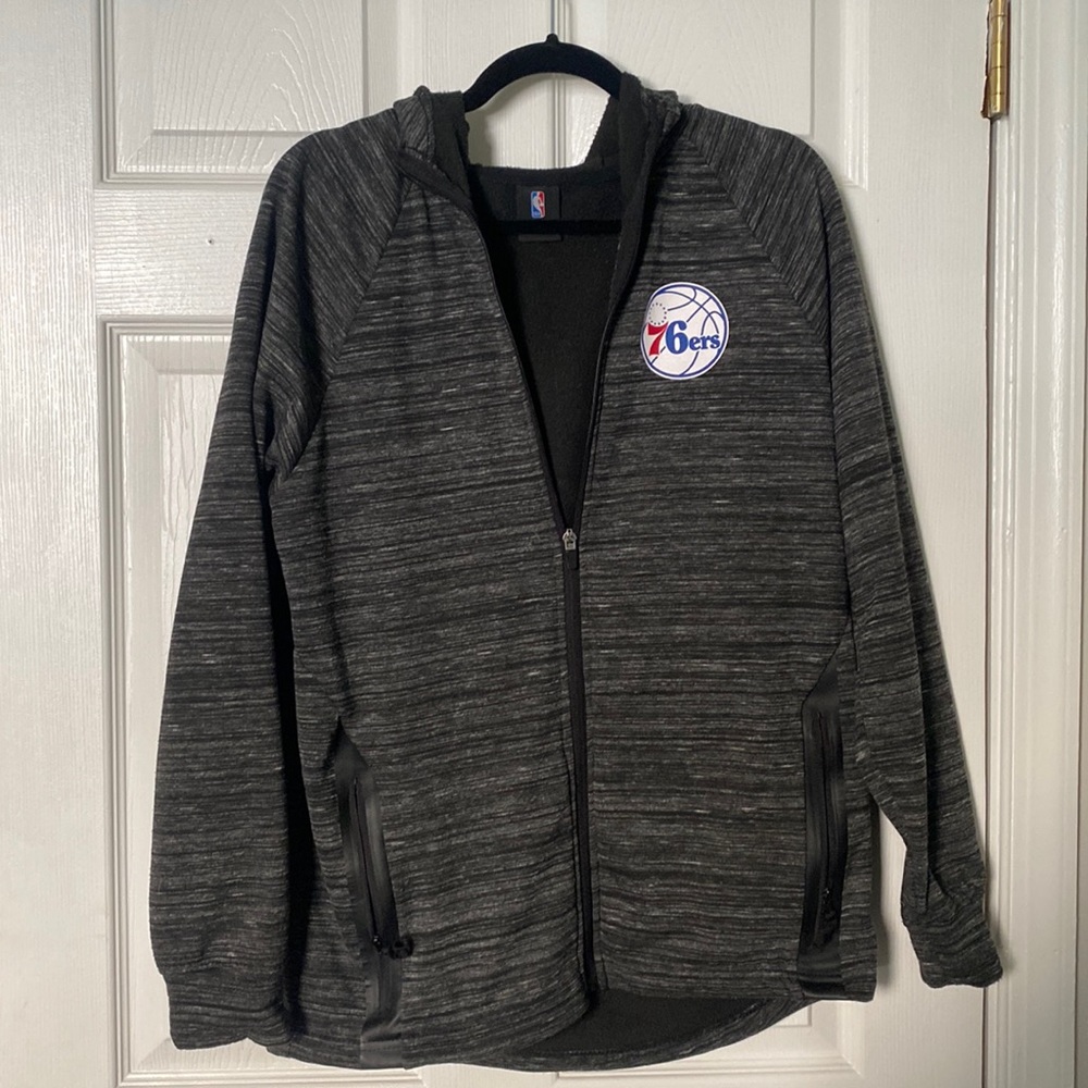 Philadelphia 76ers zip up